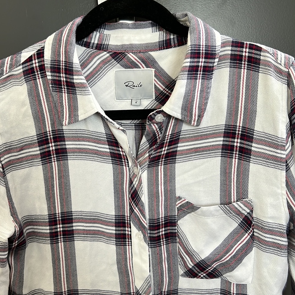 Rails Button Down Top - Picture 7 of 7